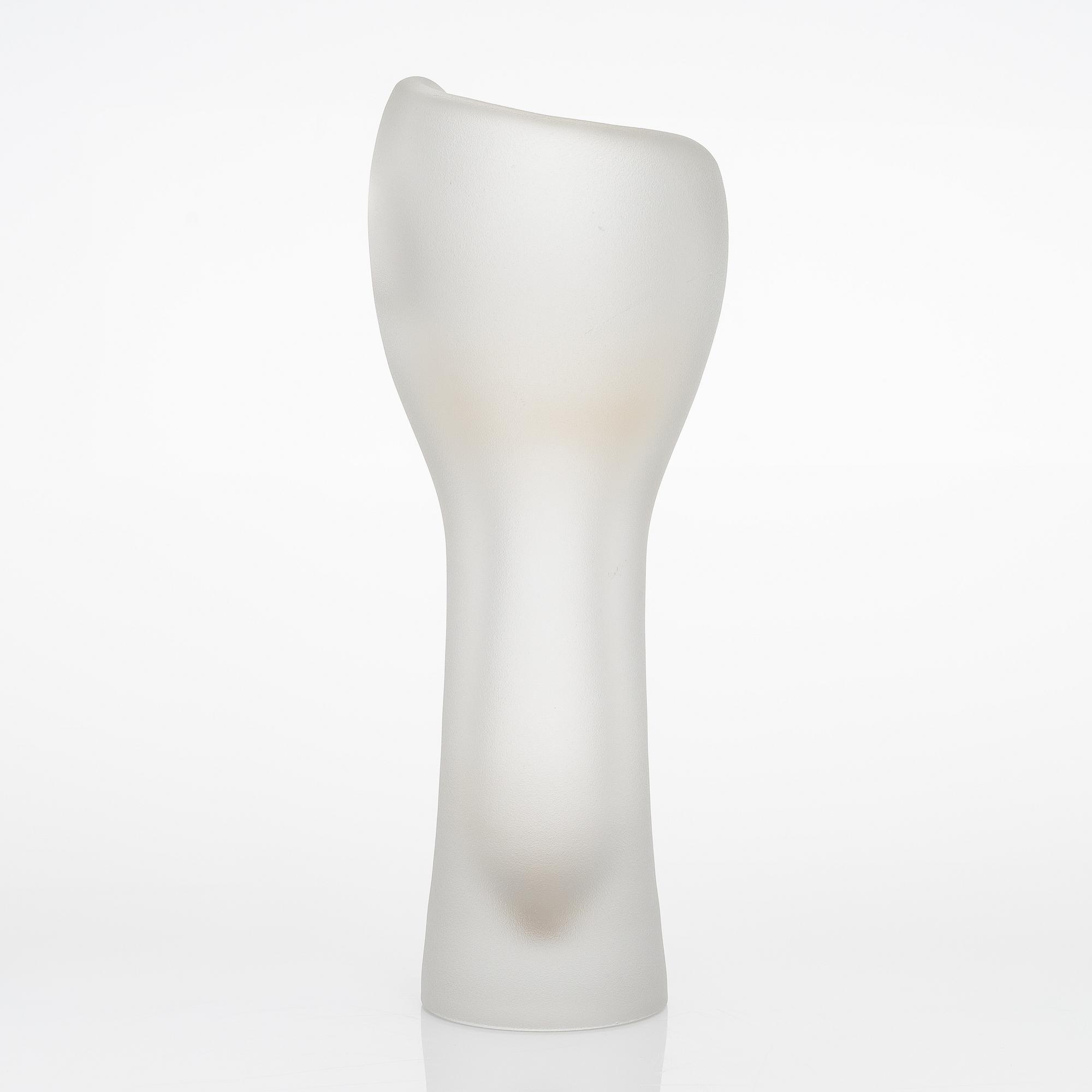 Timo Sarpaneva, a glass vase, signed Timo Sarpaneva Iittala.