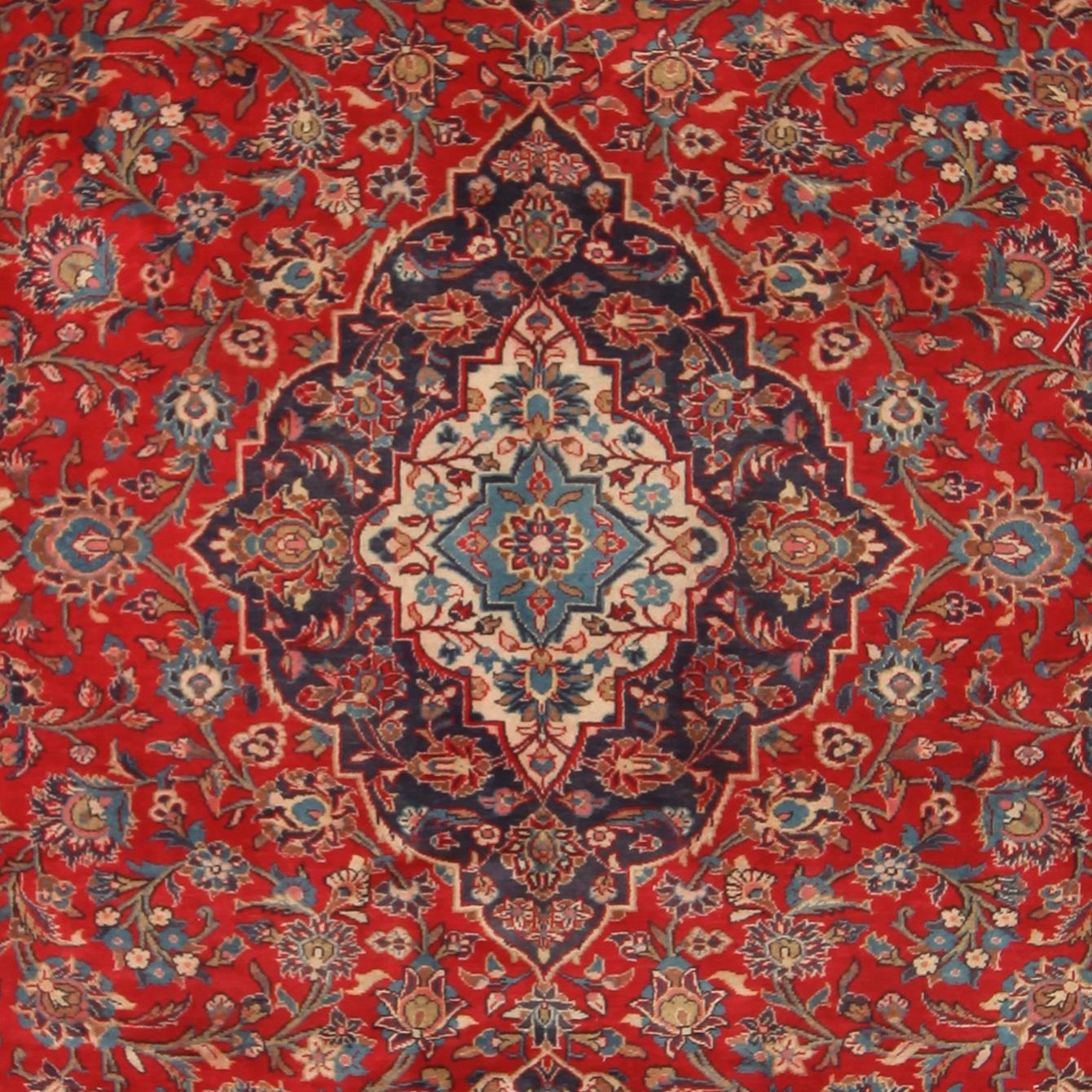 MATTA, Ardekan, ca 359 x 250 cm.