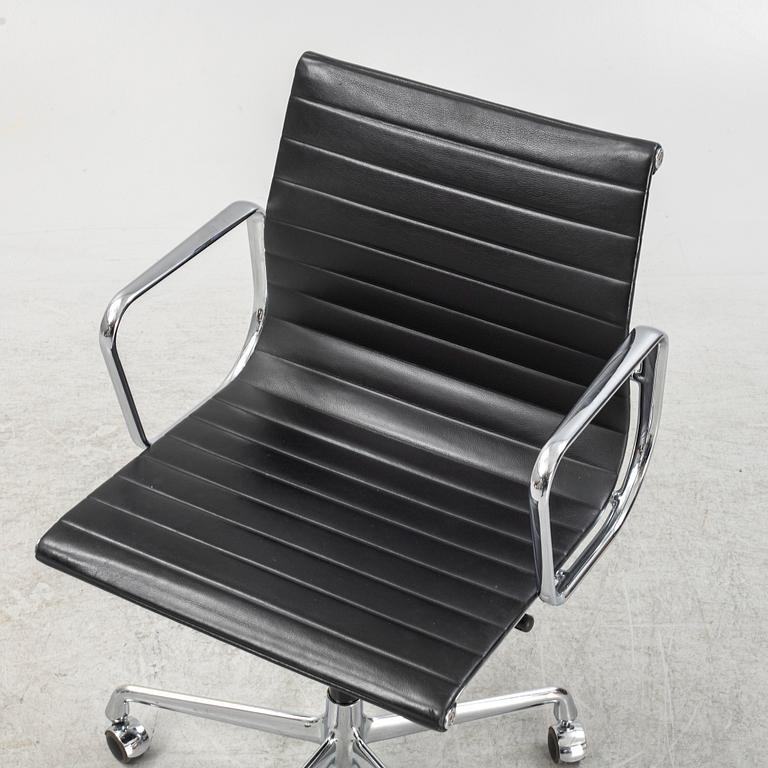 Charles & Ray Eames, skrivbordsstol, "EA 117", Vitra.