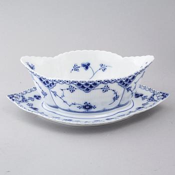 A porcelain tableware set of 69 pcs, "Musselmalet" by Royal Copenhagen, second half of the 20th century.