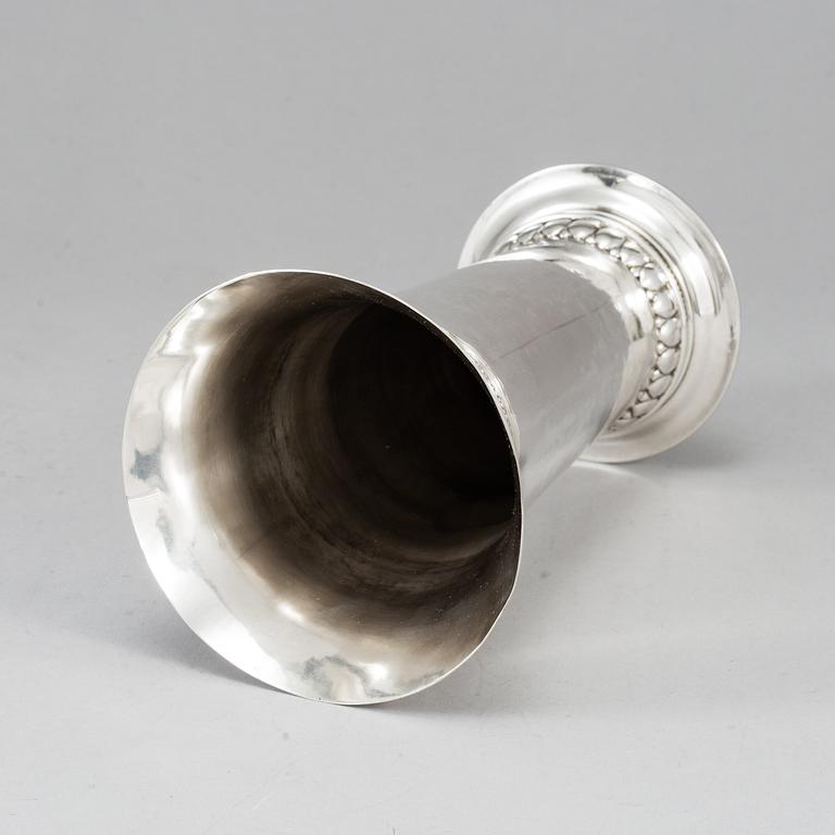 GEORG JENSEN, vas, silver. Danmark, 1919, med Svenska importstämplar.
