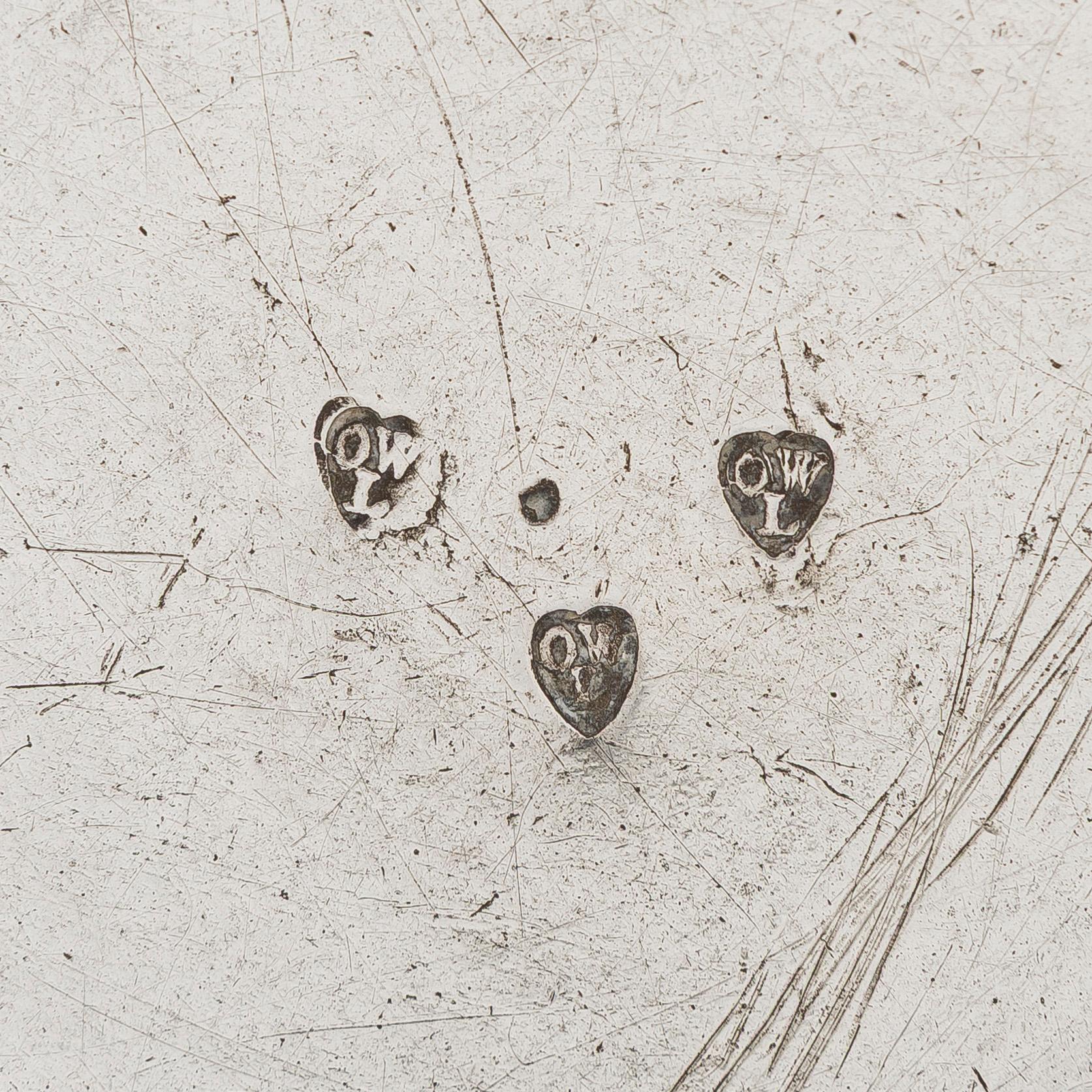 Bägare, silver, mästarstämpel OWL, 1700-talets mitt, gravyr daterad  1760. Oidentifierad mästare.