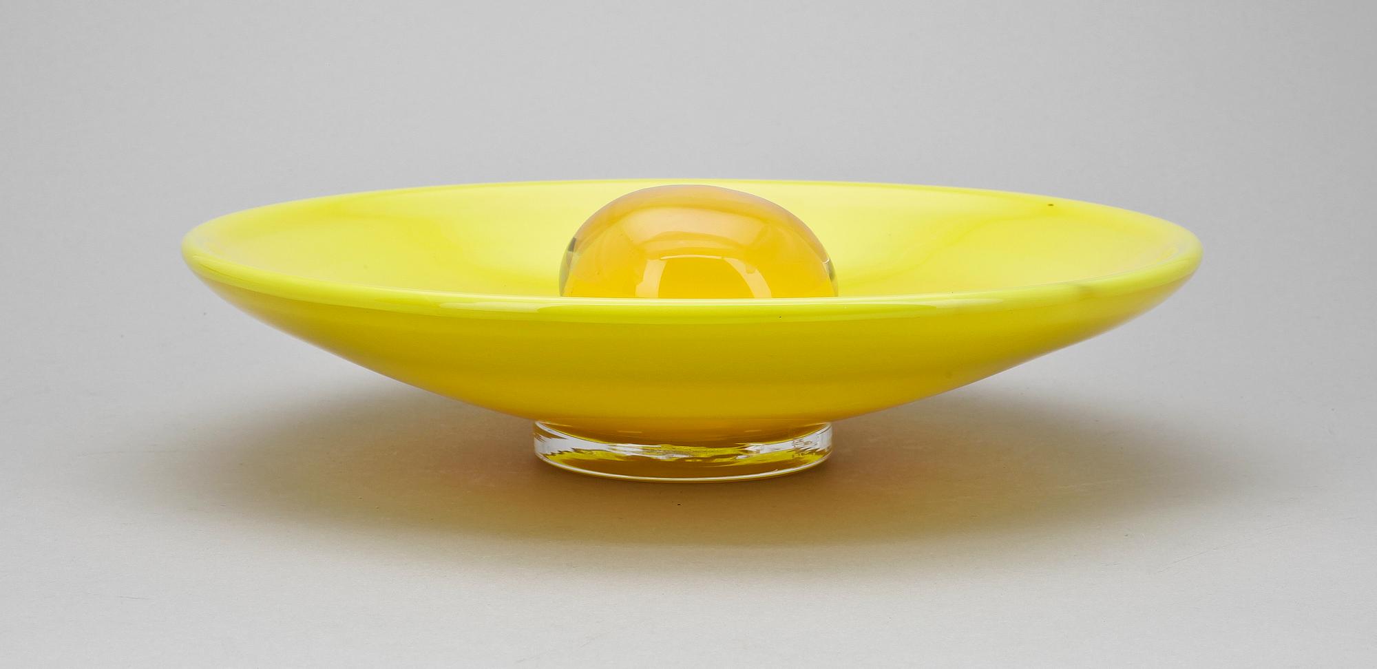 FAT, glas, sign Hertha Bengtsson, Sverige, 1900-tal.