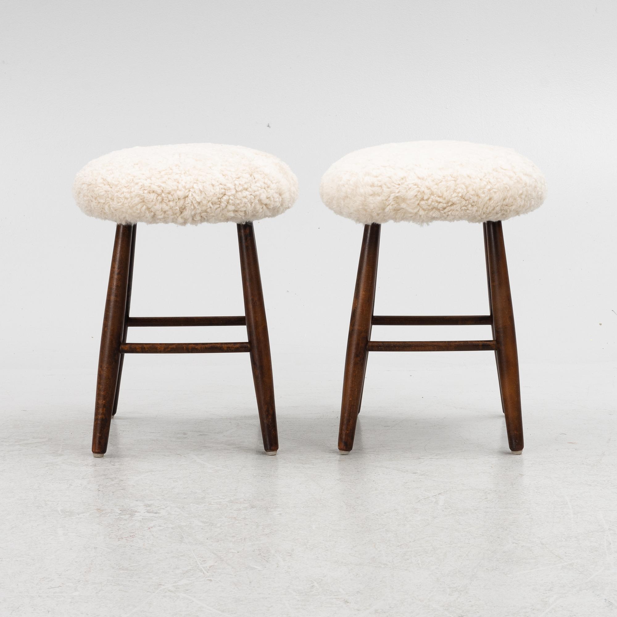 Stools, a pair. 20th century.