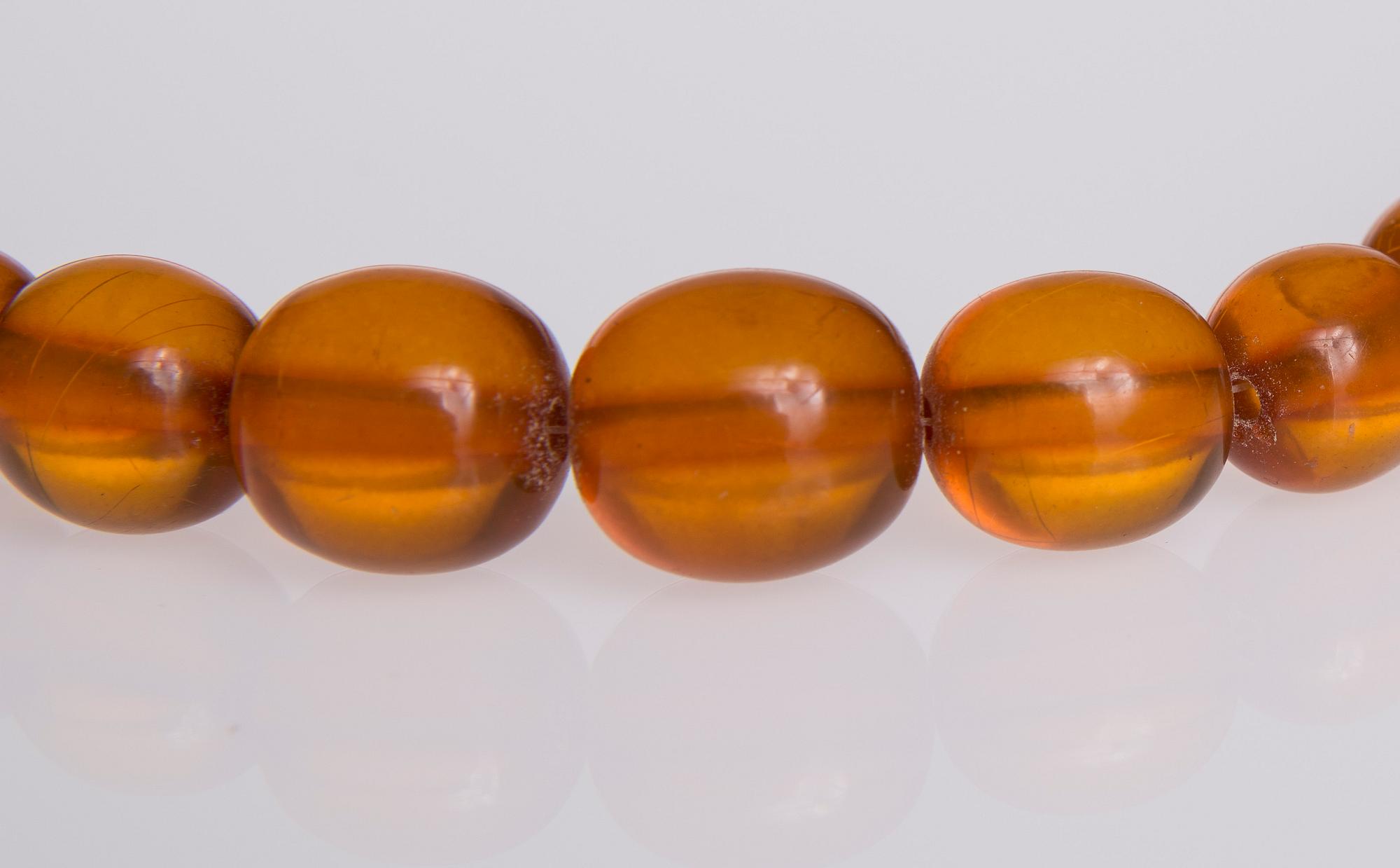 COLLIER, 2 st, bärnsten.