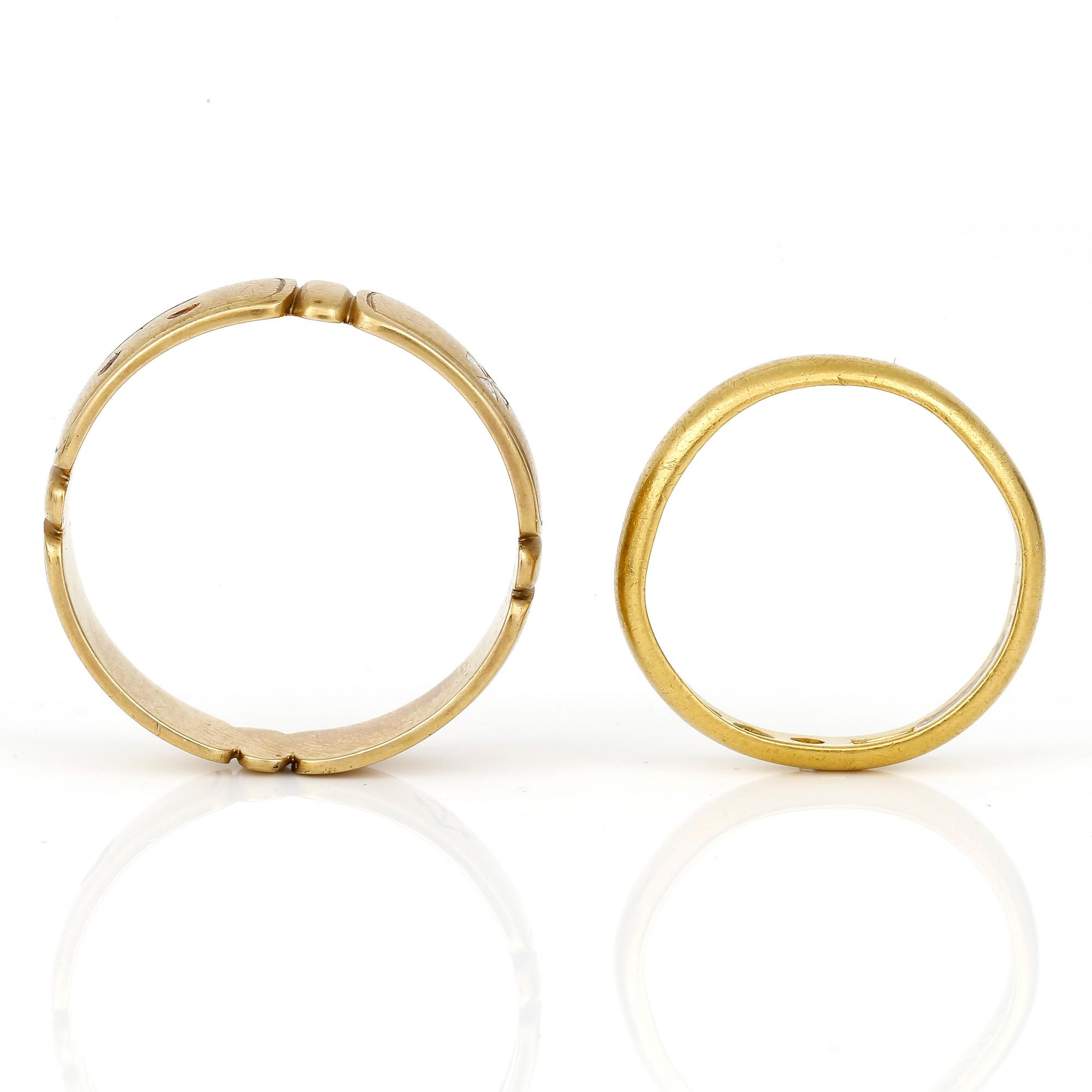RINGAR, 2 st, olika guldhalter, Stockholm, 1930-tal.