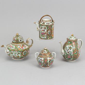 A set of 3 famille rose Canton tea pots and a suger bowl, Qing dynasty, late 19th Century.