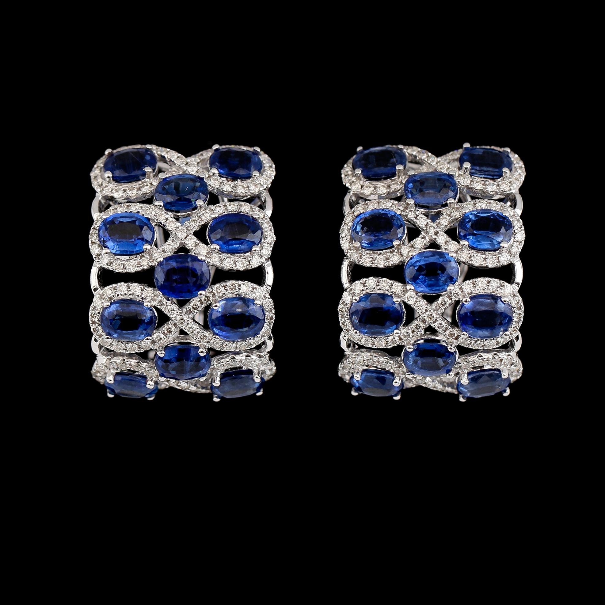 ÖRHÄNGEN, 1 par, 18K vitguld, briljantslipade diamanter tot ca 1.30 ct, kyaniter tot ca 0.83 ct. Vikt ca 12 g.
