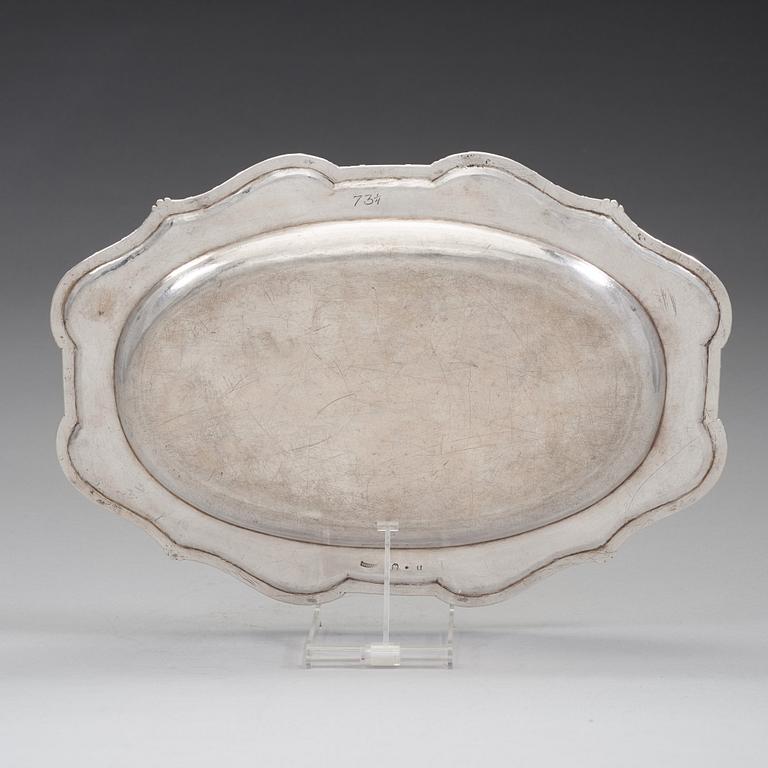 A Swedish 18th century silver serving-dish, mark of Jonas Thomasson Ronander, Stockholm 1762.