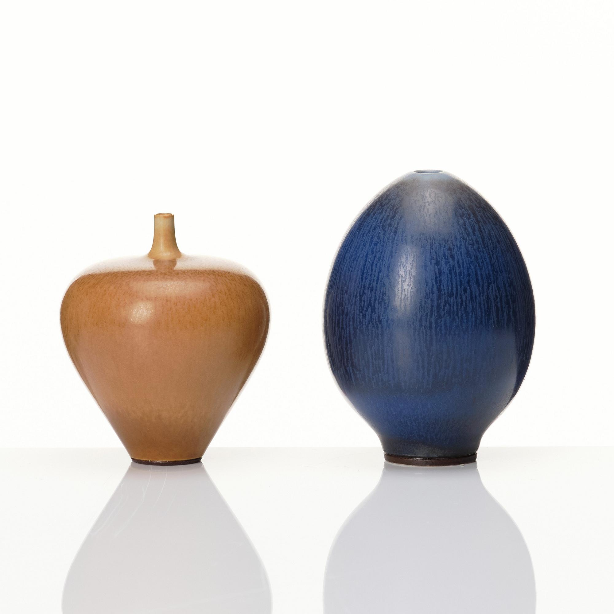 Berndt Friberg, vaser, 2 st, Gustavsbergs studio 1957 och 1967.