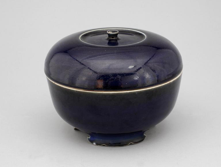 SKÅL MED LOCK, porslin, Kina tidigt 1900-tal.
