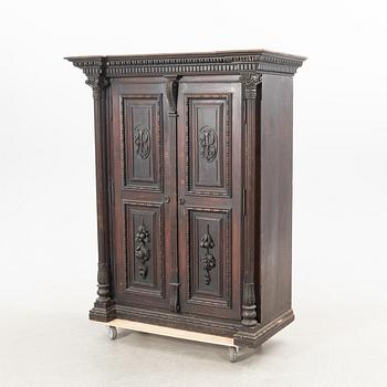 Cabinet/wardrobe Baroque style around 1900.