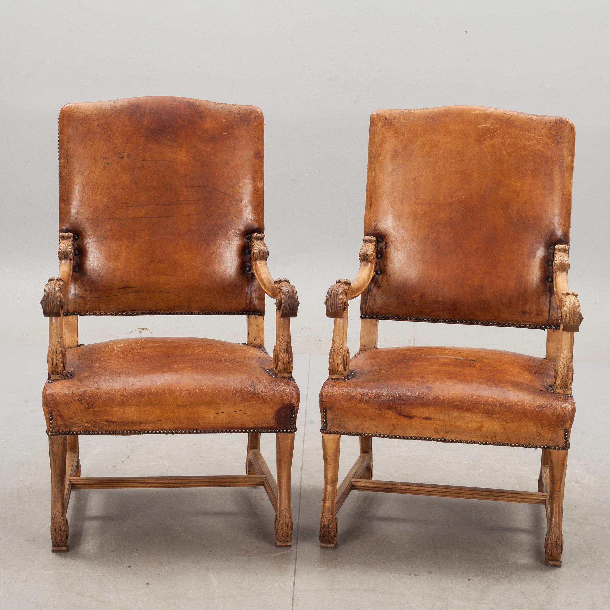 KARMSTOLAR, ett par, barockstil, 1900-talets första hälft/mitt.