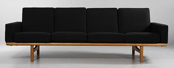 SOFFA, "GE 236/4", Hans J Wegner, Getama, brännmärkt.