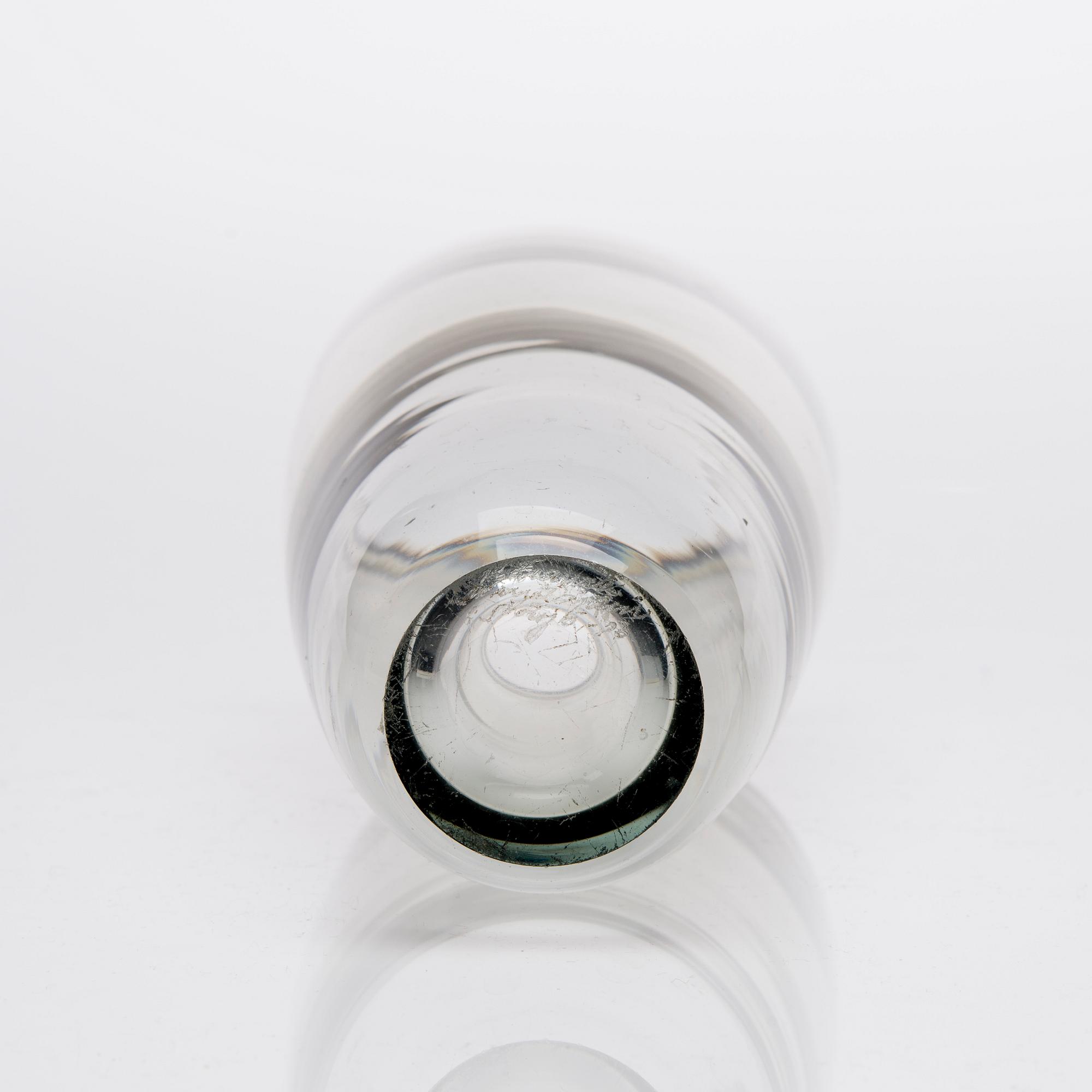 VAS, glas, signerad med syrapenna K. Franck Nuutajärvi Notsjö -56.