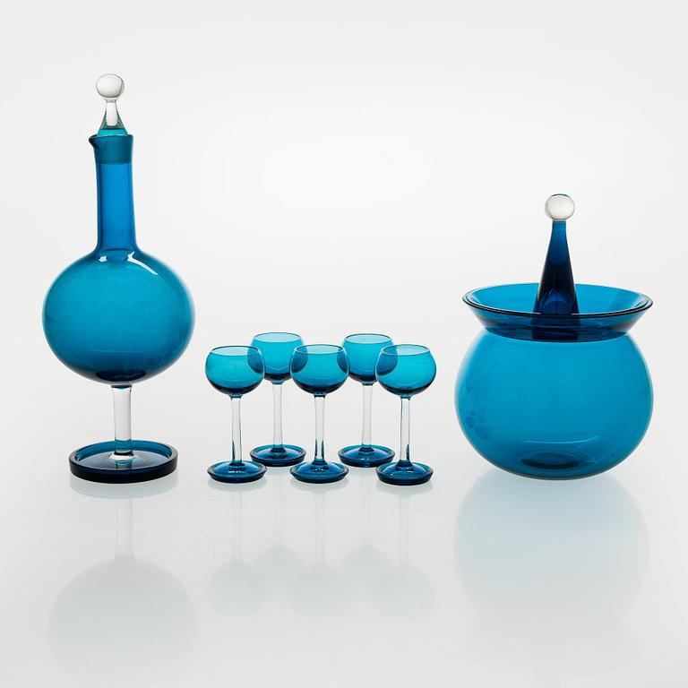 Nanny Still, a 'Harlequin' candy bowl, decanter, and set of five liqueur glasses, Riihimäen Lasi, Finland, 1960s.