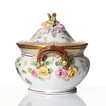 An early Royal Copenhagen 'Flora Danica' tureen with cover, Denmark, circa 1900.