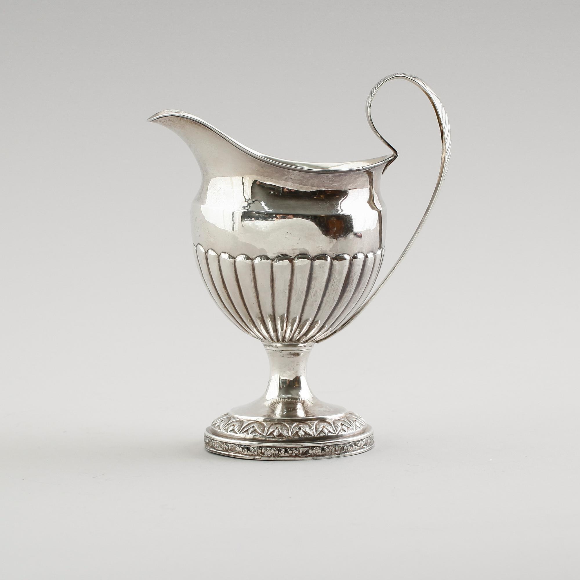 GRÄDDKANNA, silver, Michael Olof Barkman, Varberg 1841. Vikt ca 107 gram.