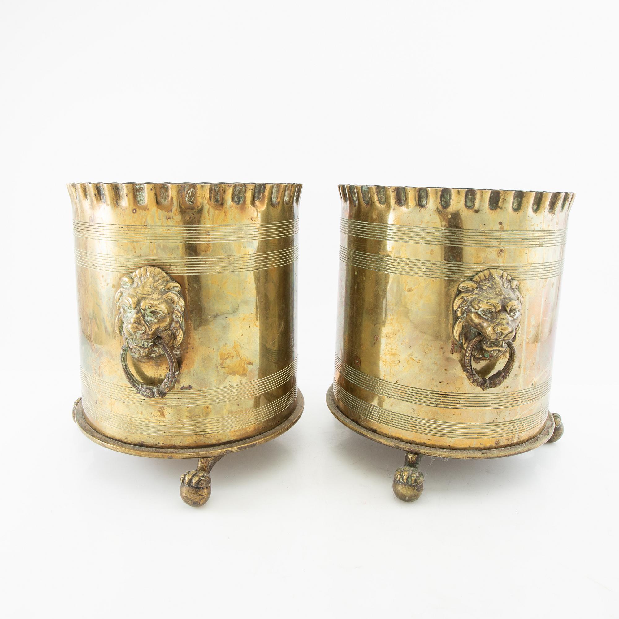 Outer casing a pair circa 1900.