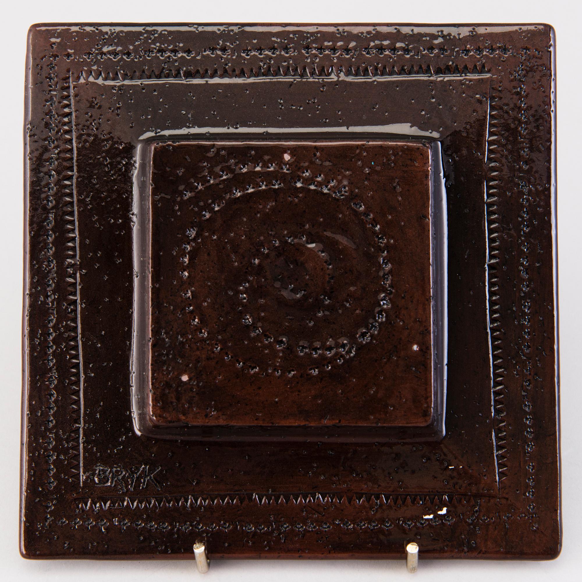 RUT BRYK, reliefi, kivitavaraa, signeerattu BRYK.