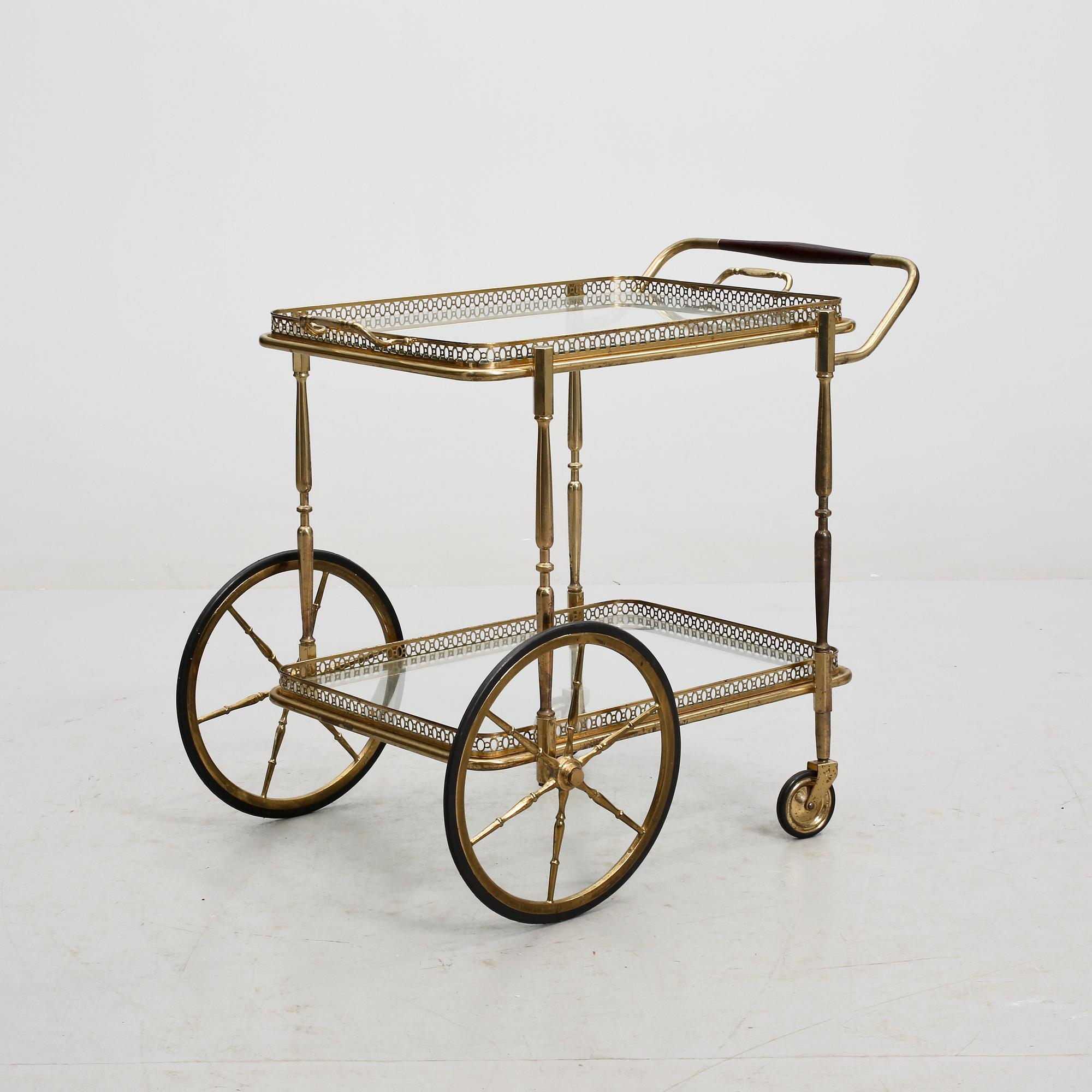 SERVERINGSVAGN, 1900-talets andra hälft.
