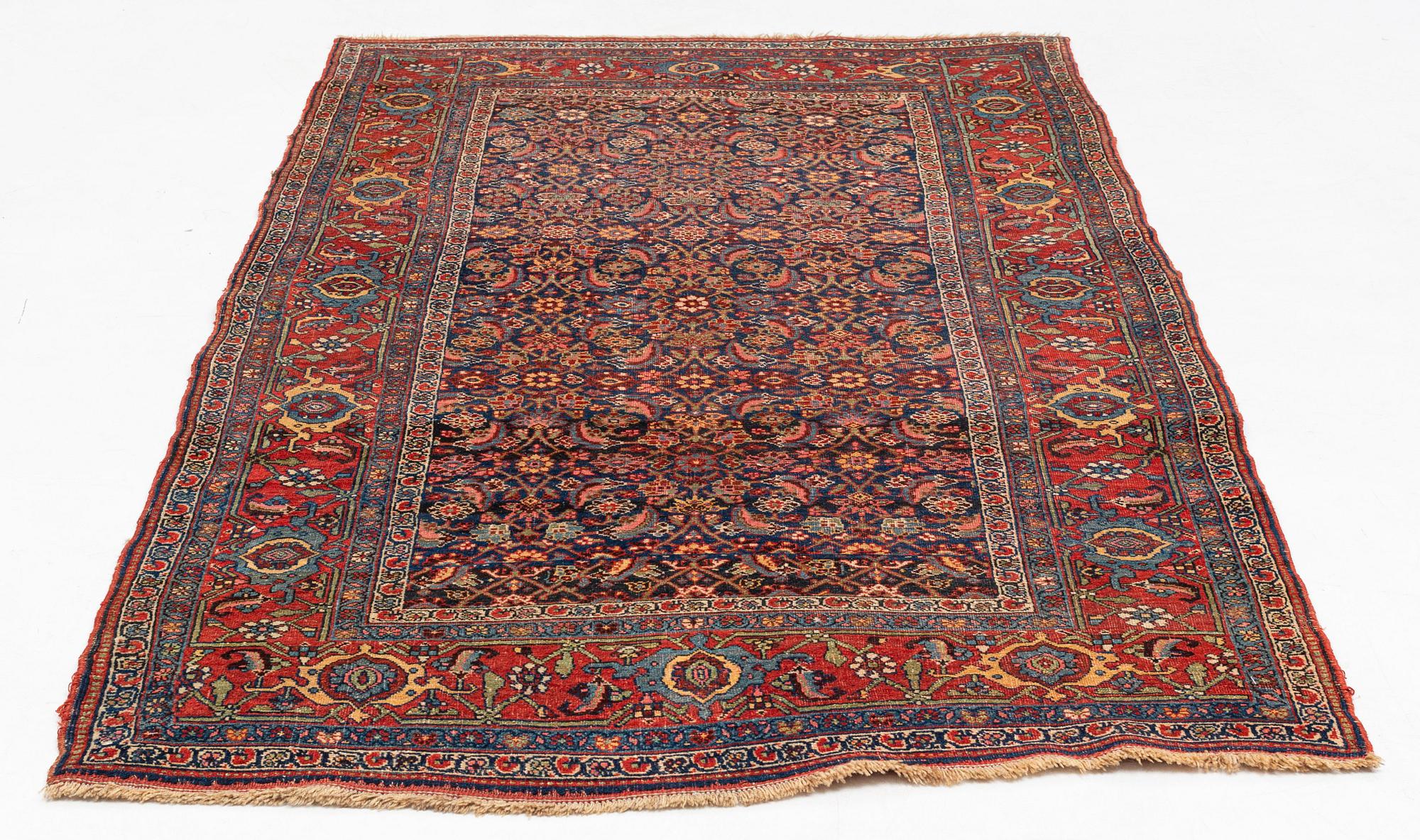An antique Bidjar carpet, ca 251-260 x 136 cm.