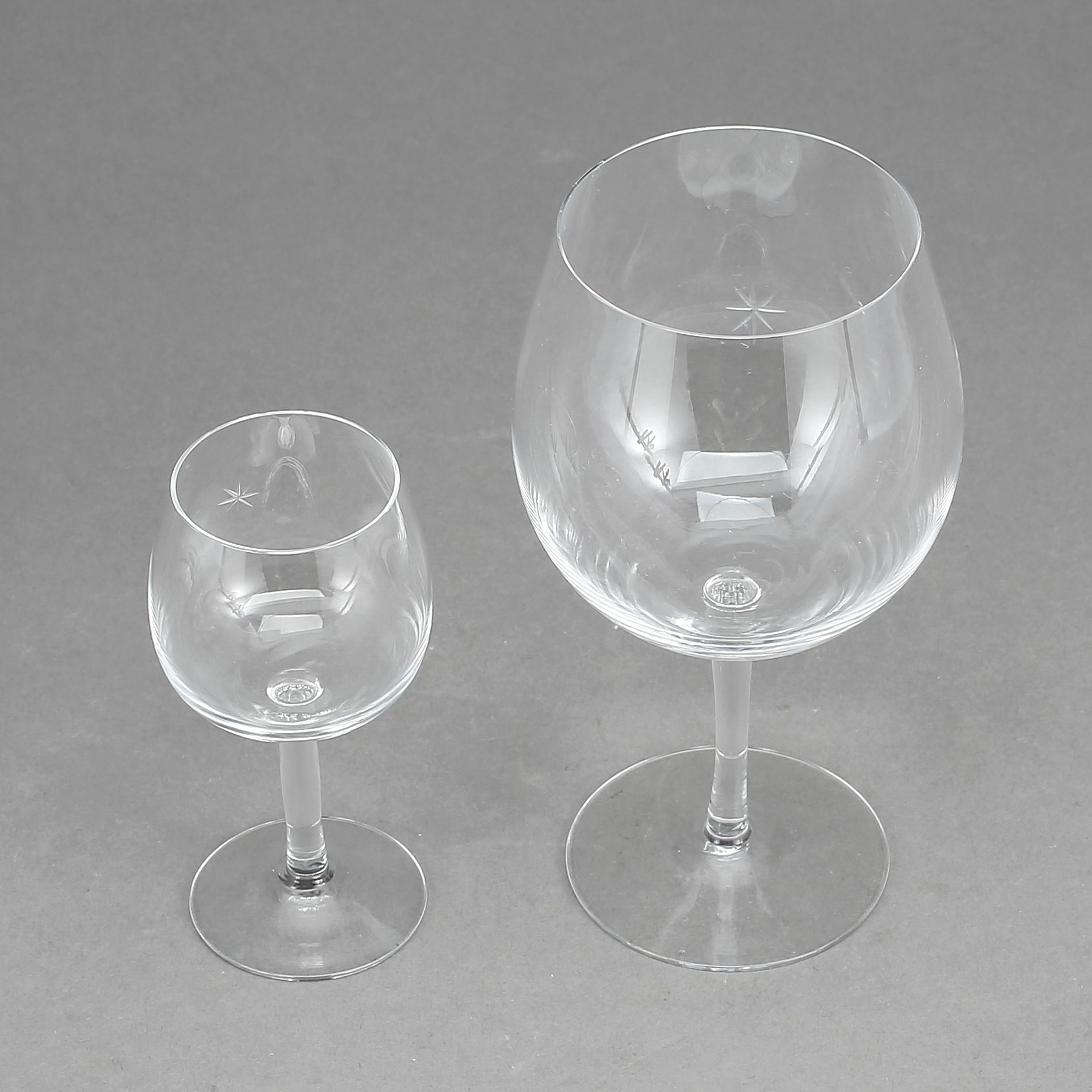GLASSERVIS, 13 delar, "Bouquet" design Signe Persson Melin, Kosta Boda.