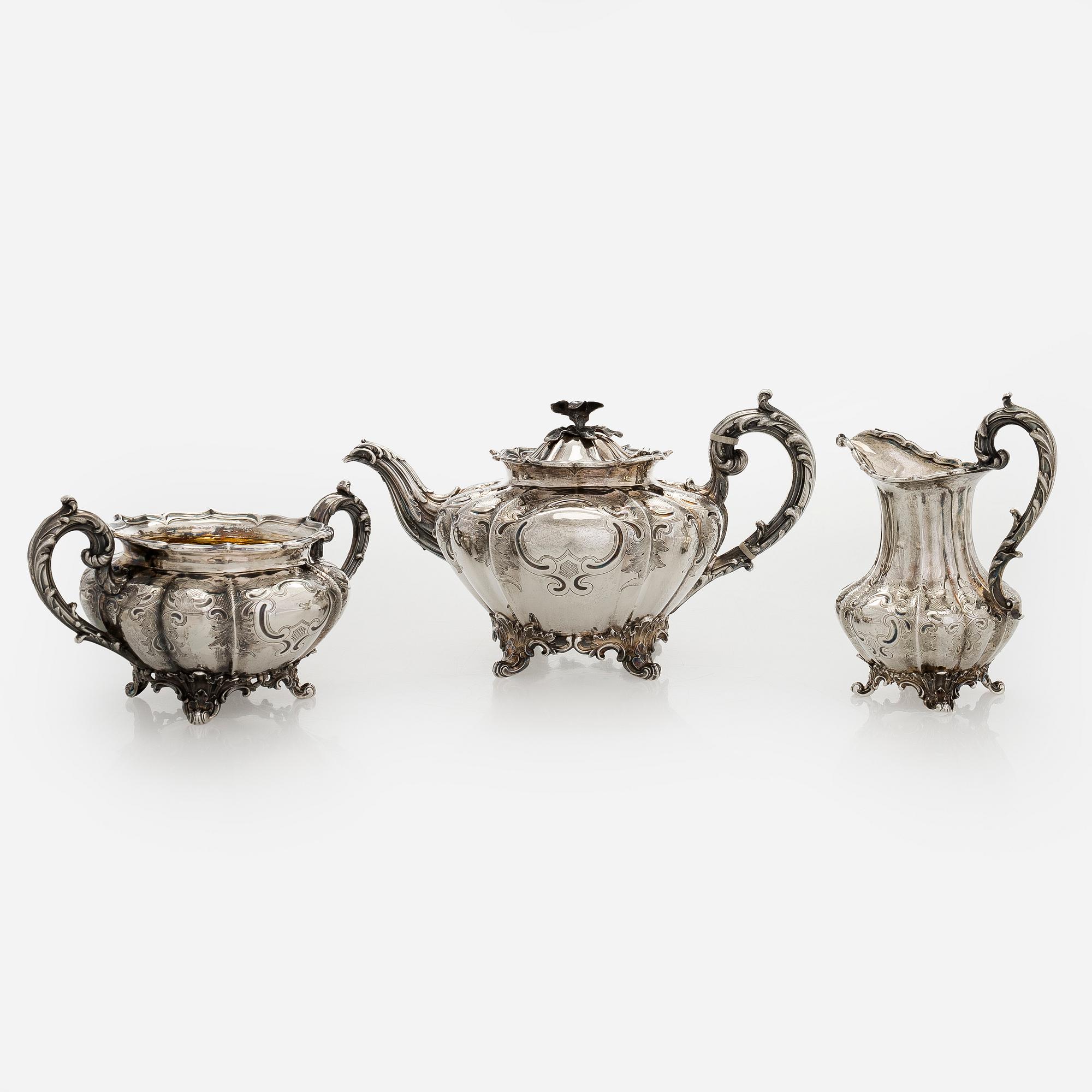Edward, Edward junior, John & William Barnard, a 3-piece sterling silver tea service, London 1837.