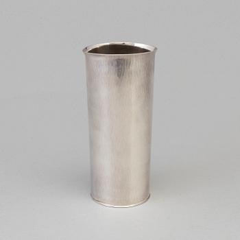 SIGURD PERSSON, a sterling silver vase from Stockholm, 1984.