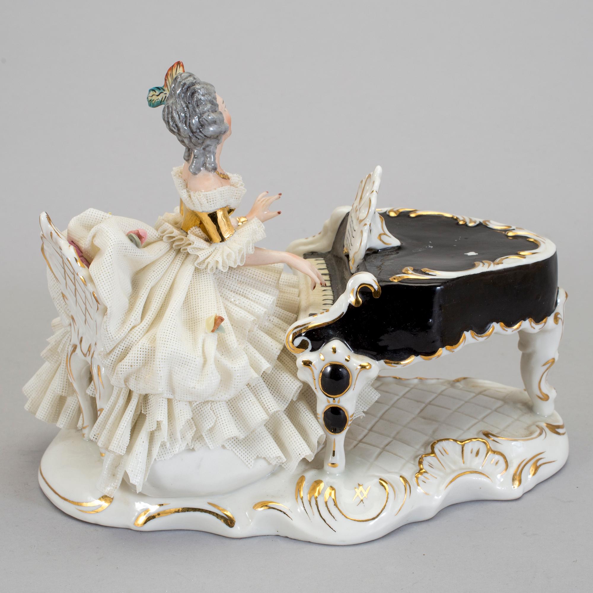 FIGURIN, porslin, Dresden, 1900-talets andra hälft.