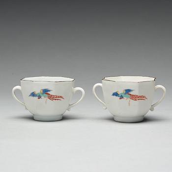 A pair of Meissen 'Kakiemon' cups, 18th Century.