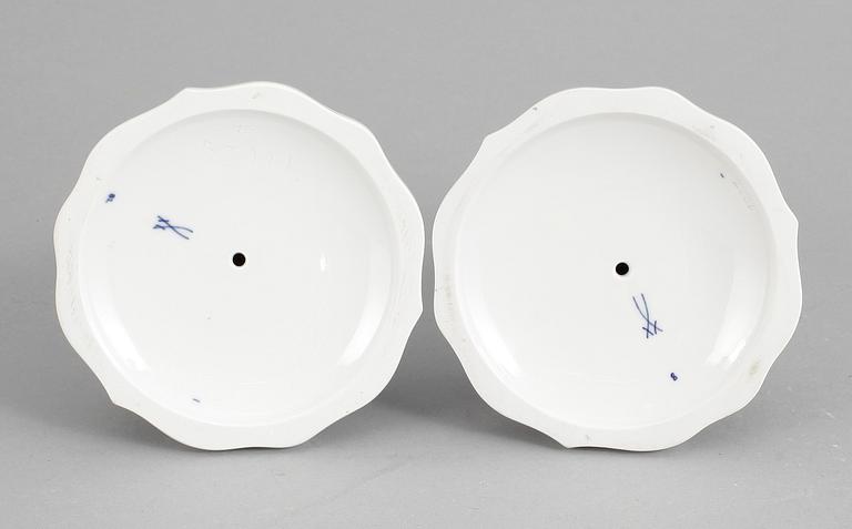 LJUSSTAKAR, ett par, porslin, Meissen, Tyskland, 1900-tal.
