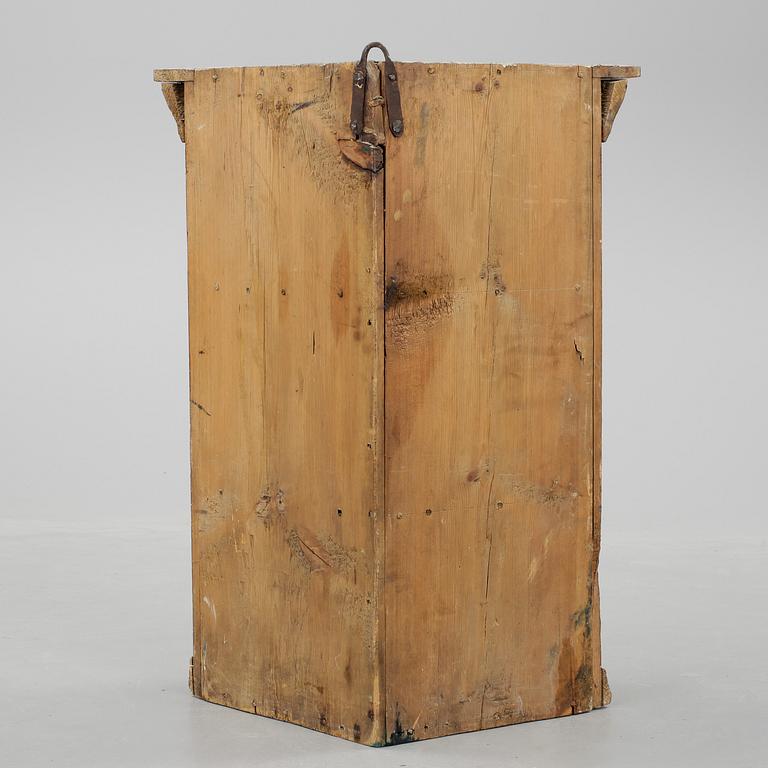 HÄNGSKÅP, allmoge, märkt 1798.