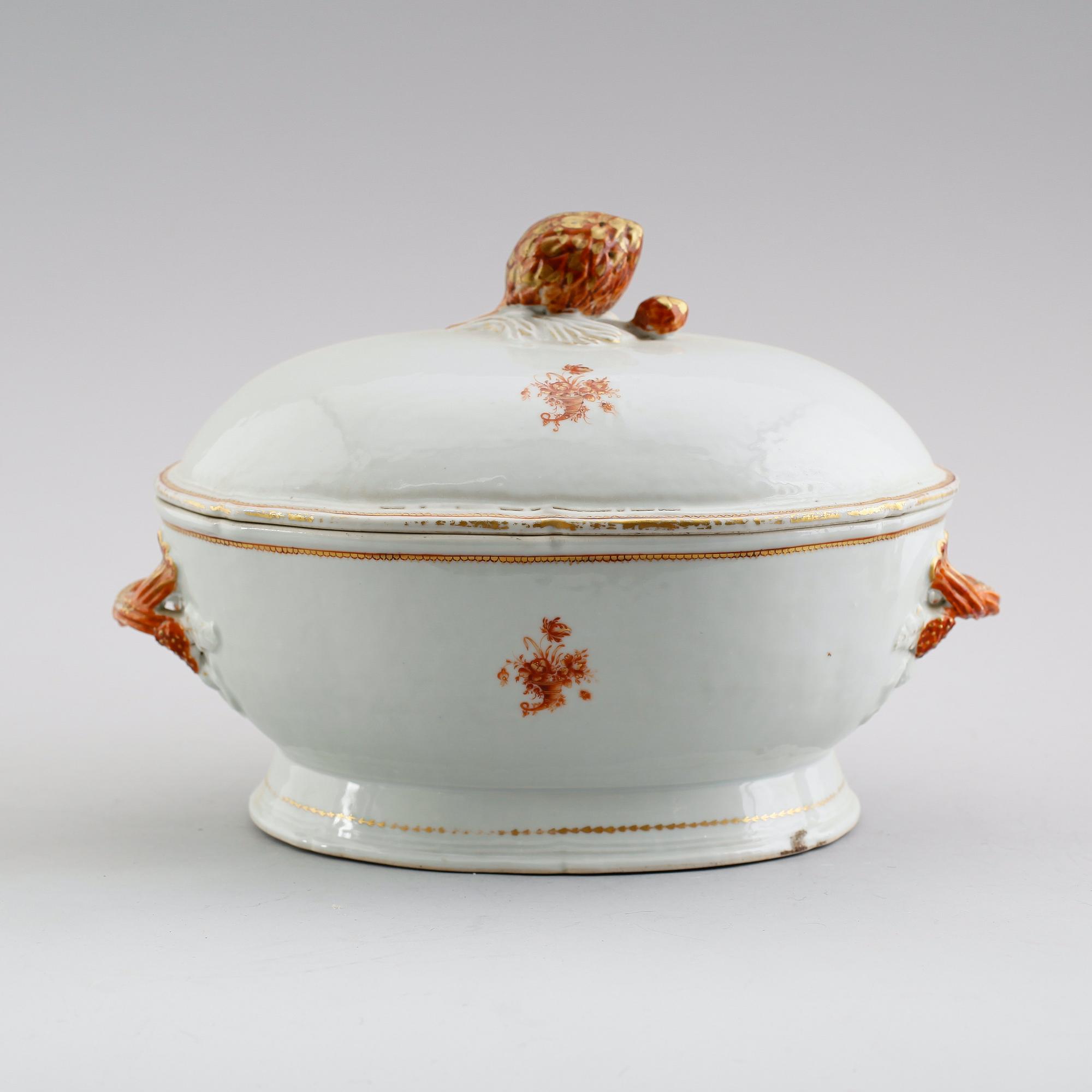 TERRIN, porslin, Kina, Qianlong 1736-1795.