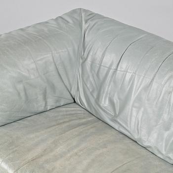SOFFA, Etienne Aigner, 1900-talets fjärde kvartal.