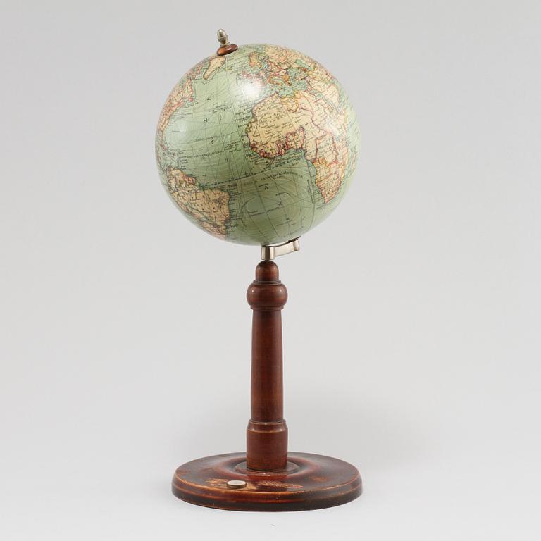 JORDGLOB, D:r H Fischer, Wagner & Debes Leipzig, 1900-talets första hälft.