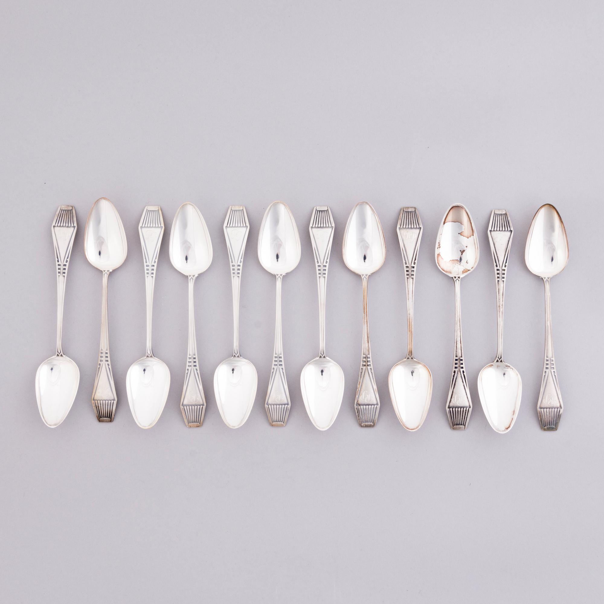 A 36-piece set of silver cutlery, Suomi series, Kultateollisuus oy, Turku, Finland 1988-2001.