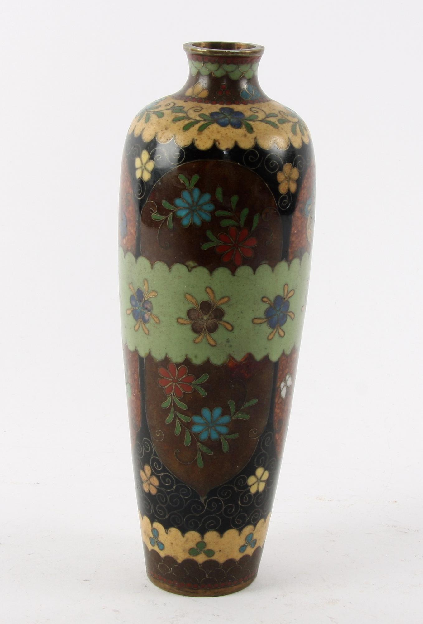 VAS, cloisonné, Kina.