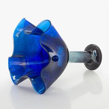 Oiva Toikka, an art glass, signed Oiva Toikka Nuutajärvi Notsjö 1988.