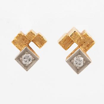 Björn Weckström, earrings 18K gold with brilliant-cut diamonds. Lapponia.