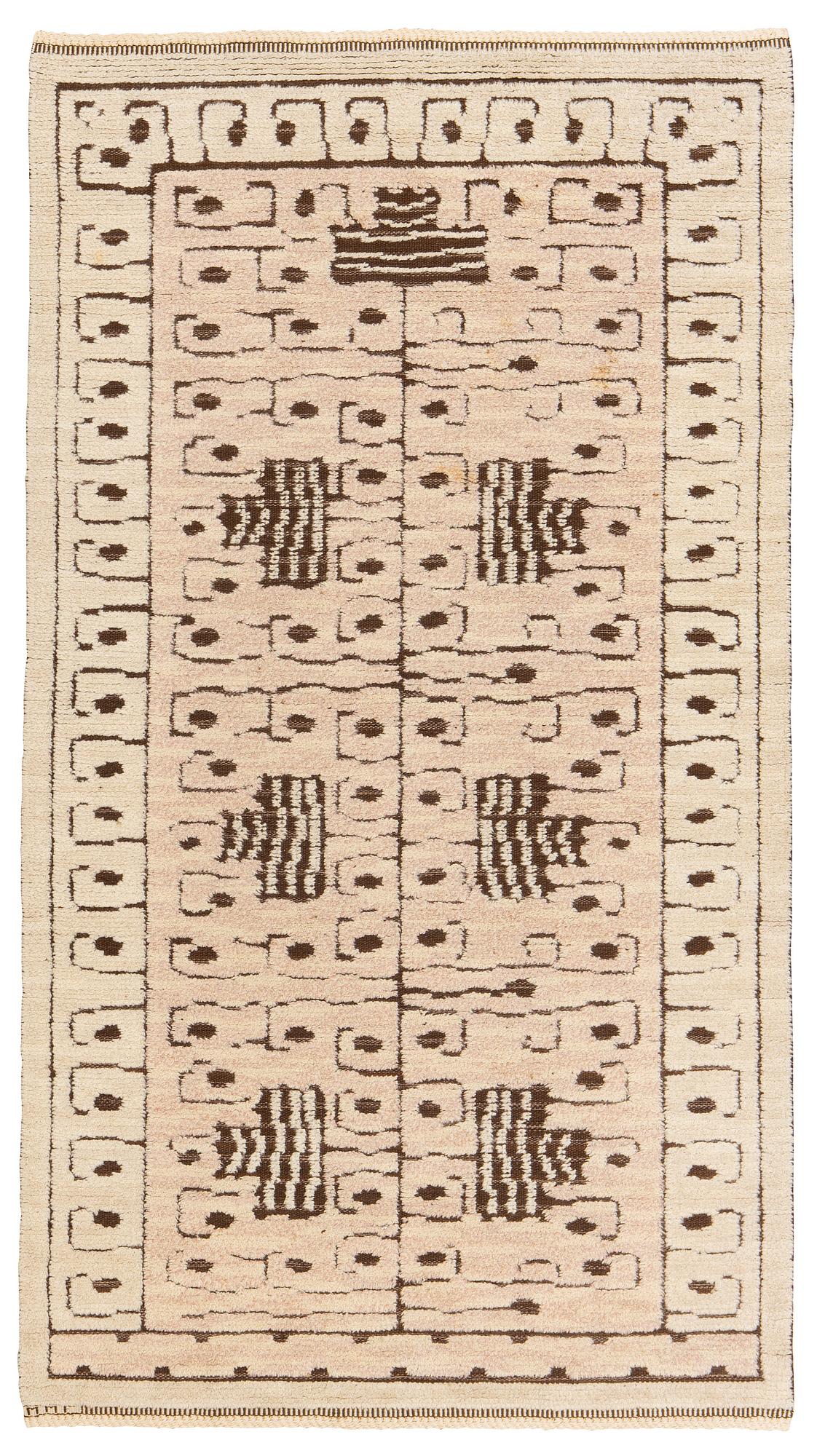 Märta Måås-Fjetterström, matta, "Skvattram", reliefflossa, ca 245 x 133-134,5 cm, signerad MMF.


 2,80 x 1,60.
