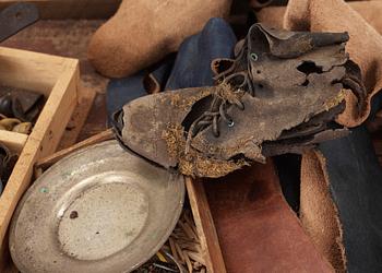 SKOMAKARBÄNK, allmoge, 18/1900-tal.