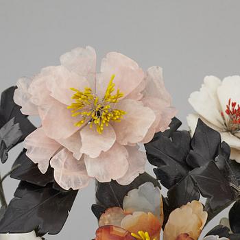 Two table decorations of different materials including agathe, nephrite quartz, stone, 20th century.