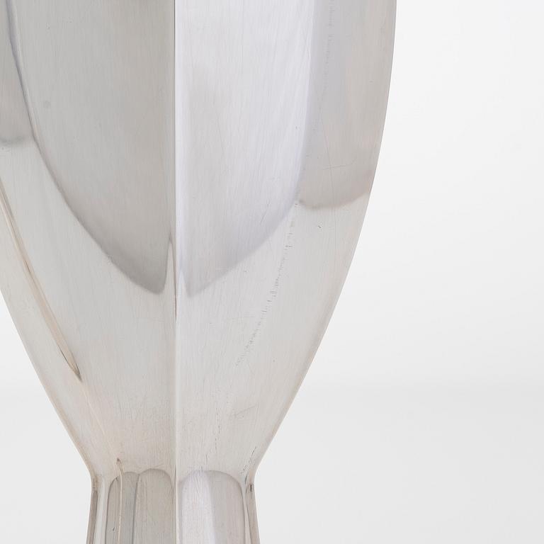 Tapio Wirkkala, a pair of 1950s silver TW-2 vases, Kultakeskus, Hämeenlinna 1957.