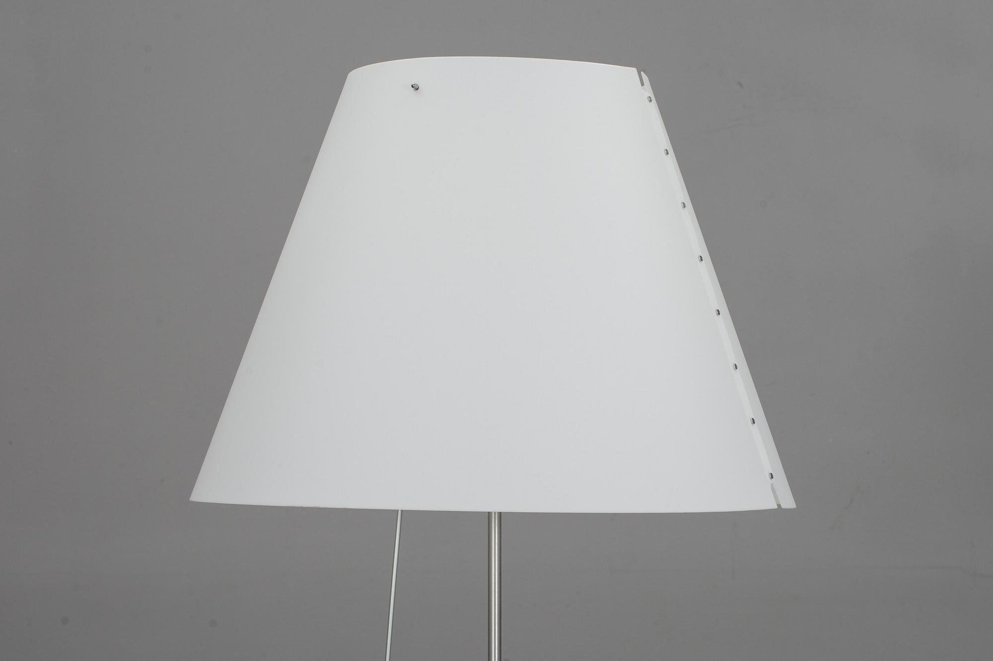 GOLVLAMPA. "Costanza". Design Paulo Rizzatto, Luceplan, Italien.