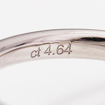 Sormus, 18k valkokultaa, opaali n. 4.64 ct ja timantteja n. 0.35 ct yht todistuksen mukaan.