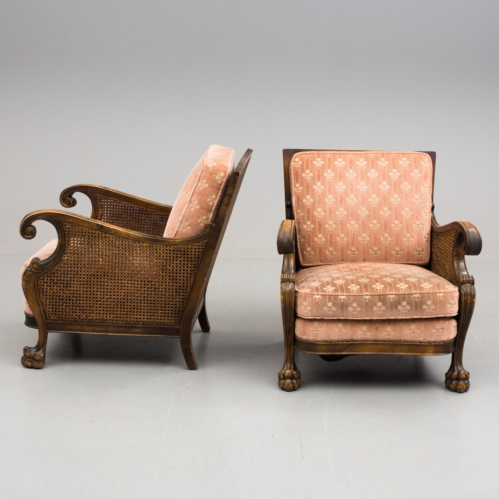 FÅTÖLJER, ett par, Chippendalestil, 1930/40-tal.