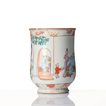 A famille rose mug, Qing dynasty, 18th Century.