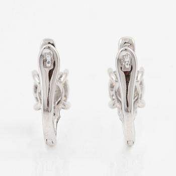 Earrings, 18K white gold set with brilliant-cut diamonds.