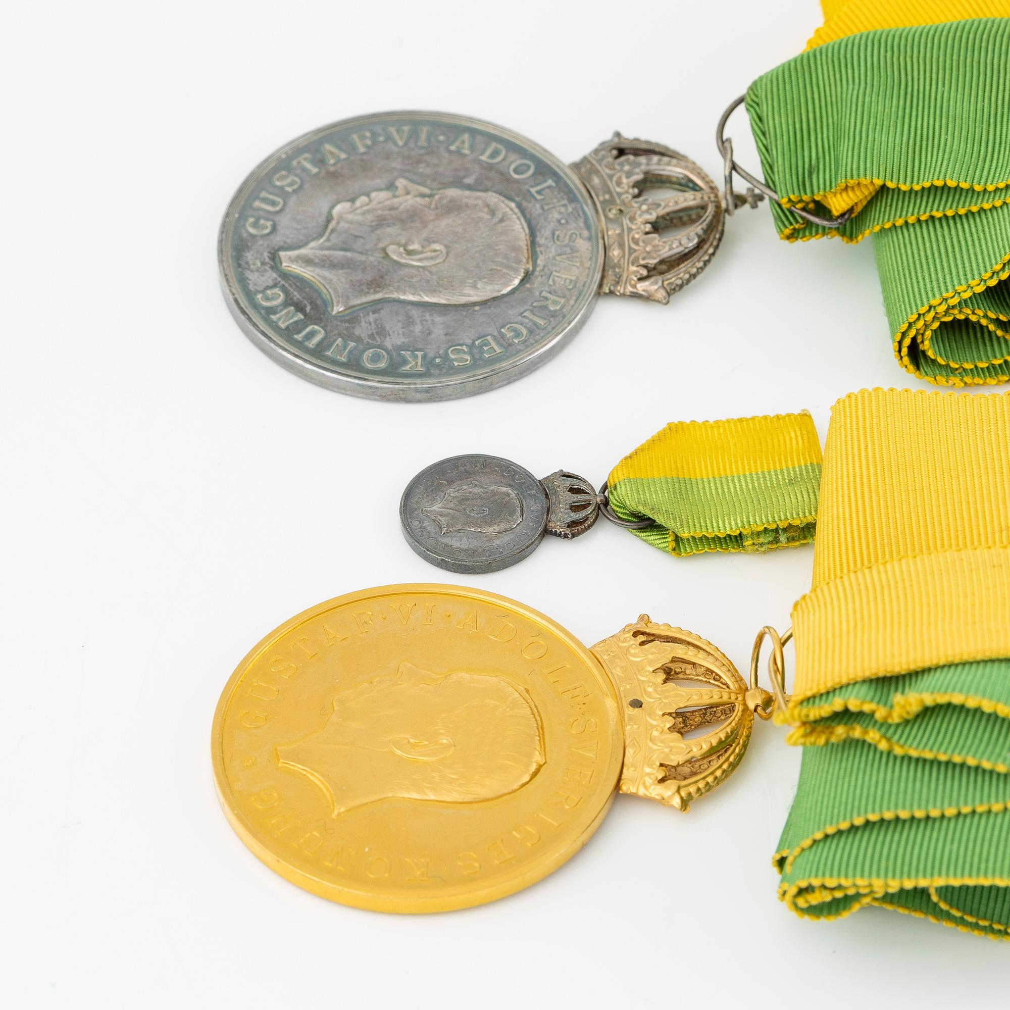 Gold medal and silver medal, Gustaf VI Adolf, Sweden, Royal Patriotic Society.